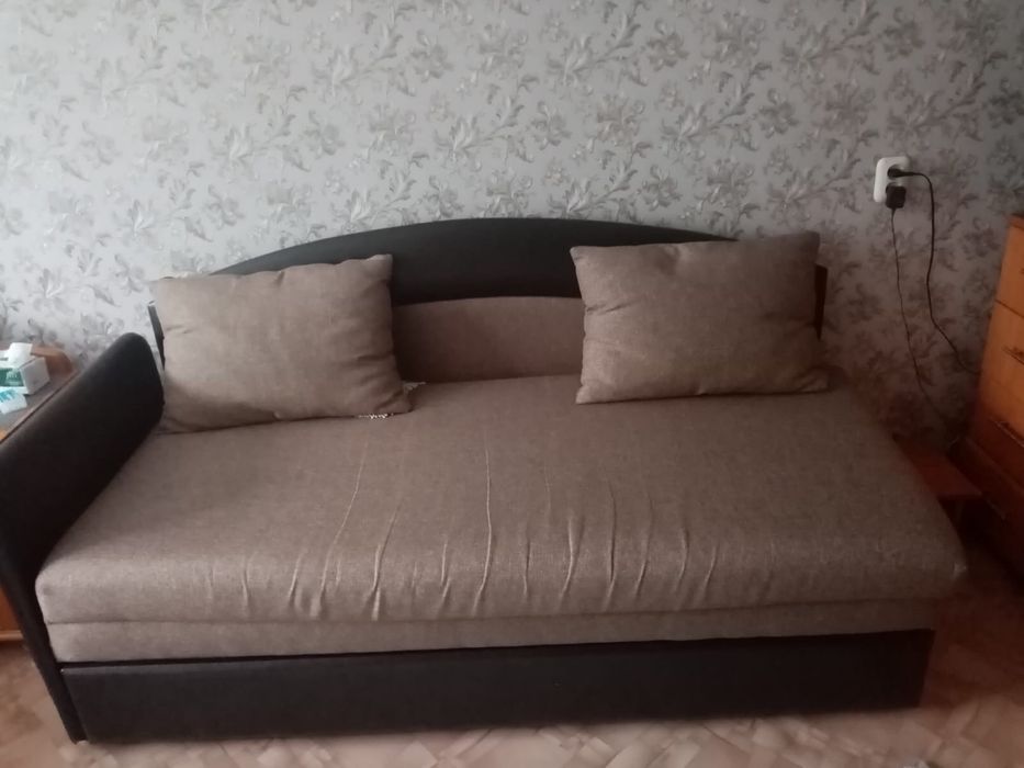 Продается диван 170/80 самовывоз Пришахтинсе