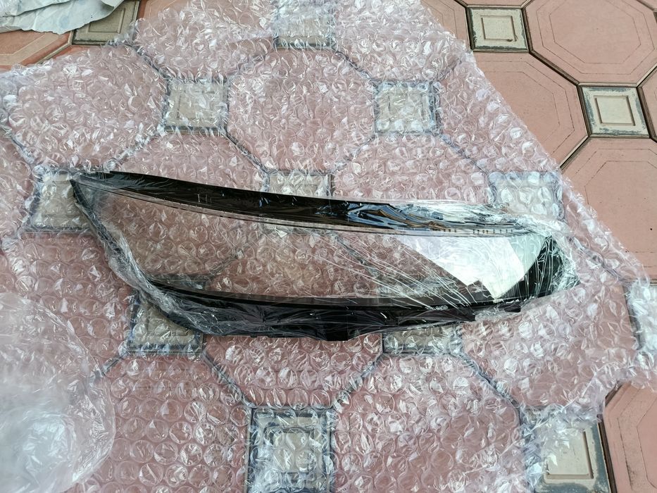 BYD  стекло фары