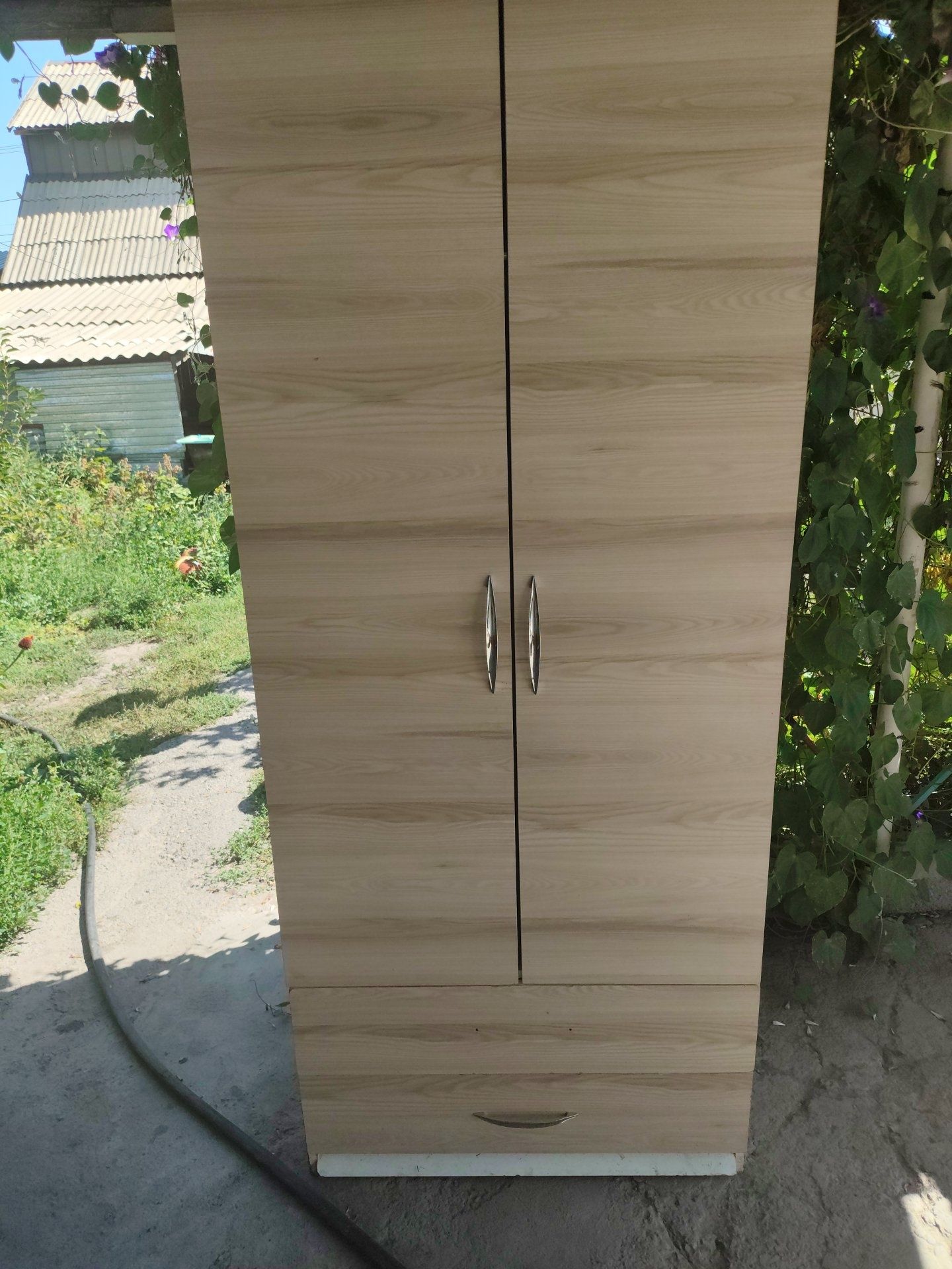 Продам шифонер двух дверный