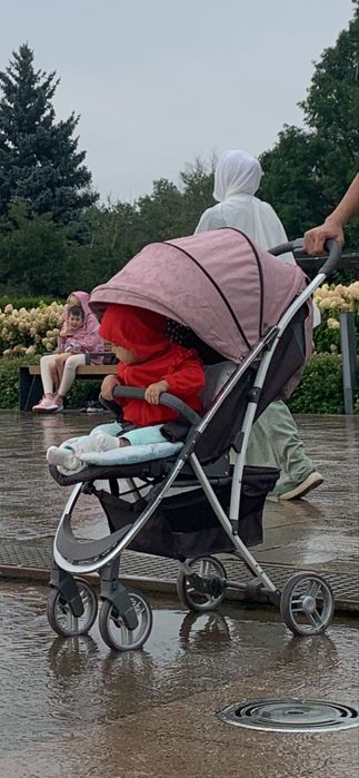 Детская коляска удобная