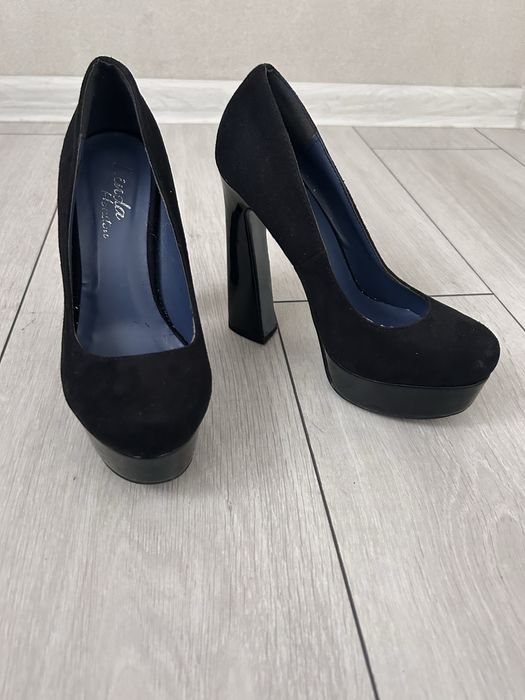 Обувки-малки номера 33,34,35