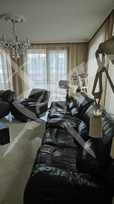 Продава се Четиристаен апартамент в София, Гоце Делчев - 214 кв.м за 3038 €/кв.м - Снимка #6