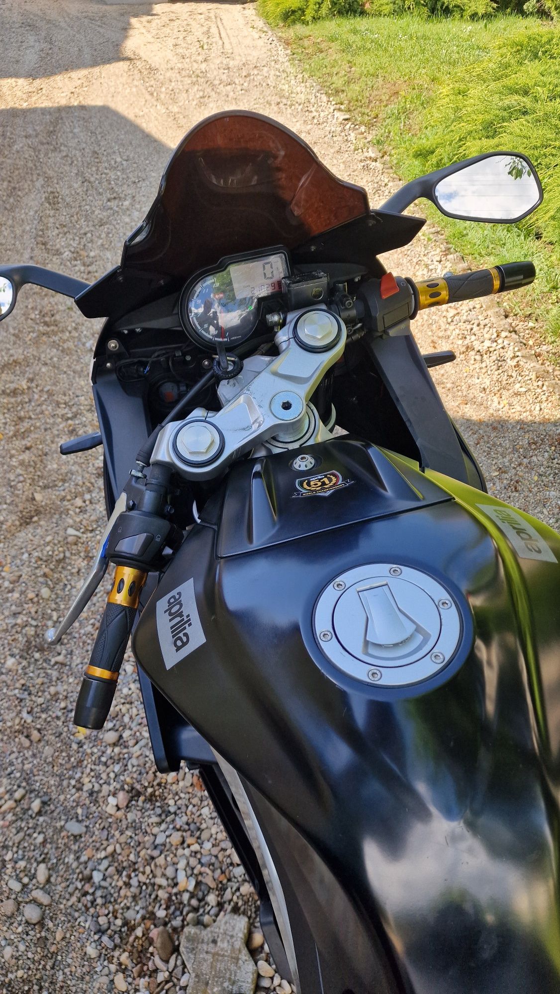 Vând motocicleta Aprilia RS4 2016 125cc 16 ani