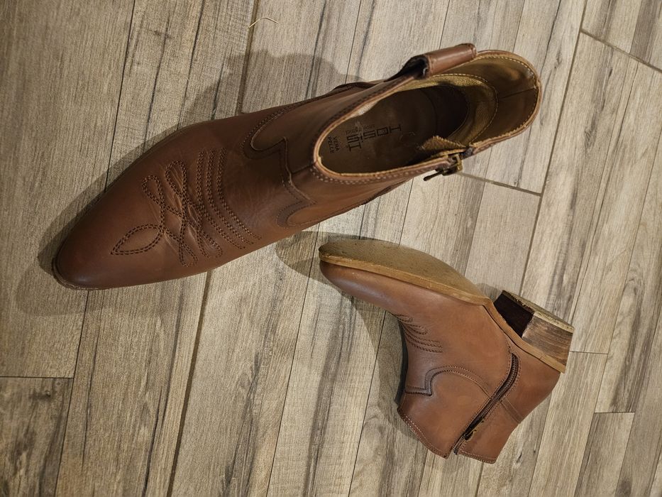 Vand botine din piele