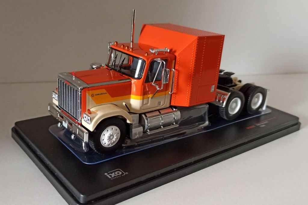 Macheta GMC General 1980 Cap tractor orange - camion IXO 1/43