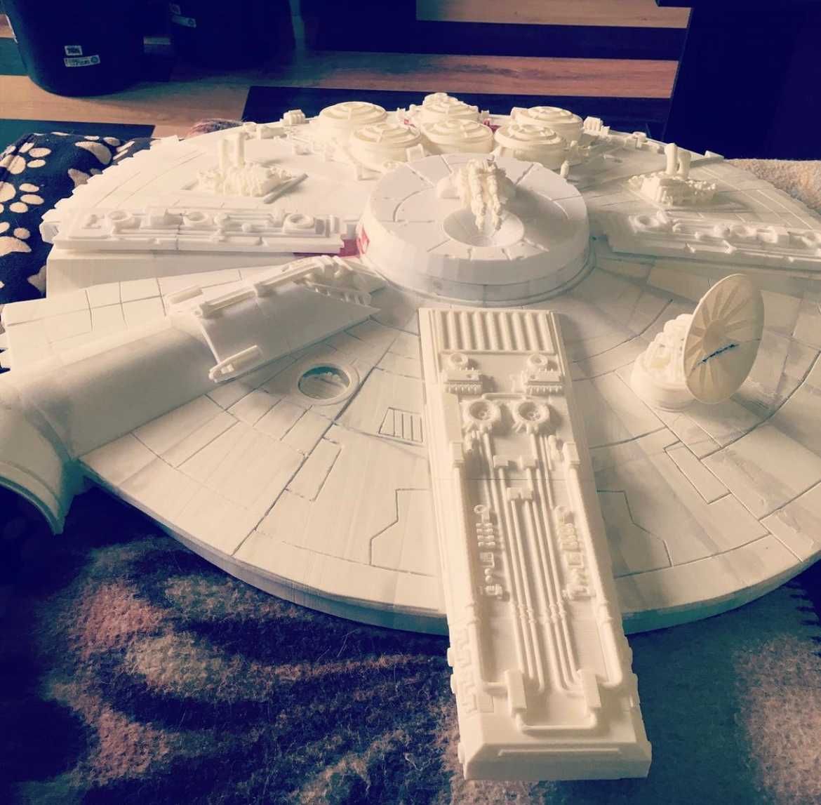 Star Wars Millennium Falcon / Хилядолетния Сокол