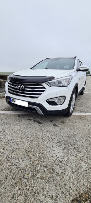 Hyundai Grand Santa Fe 6 locuri