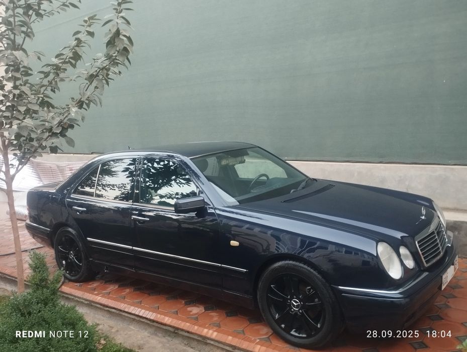 Mersedes 210 sotiladi