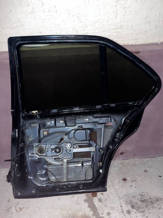 Е 34 дверь запчастей