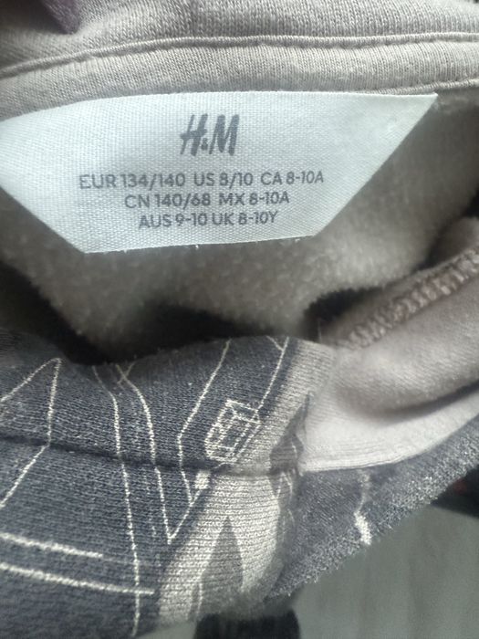 Суитшърт  “Guess” , 8/9 г., панталон Mainkraft, ватирани дрехи 9/10 г