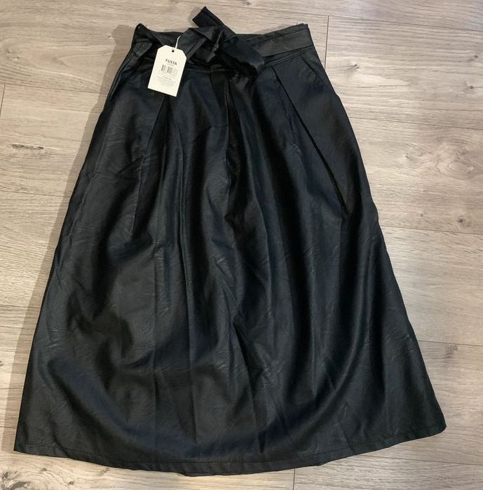 Fusta dama din piele ecologica