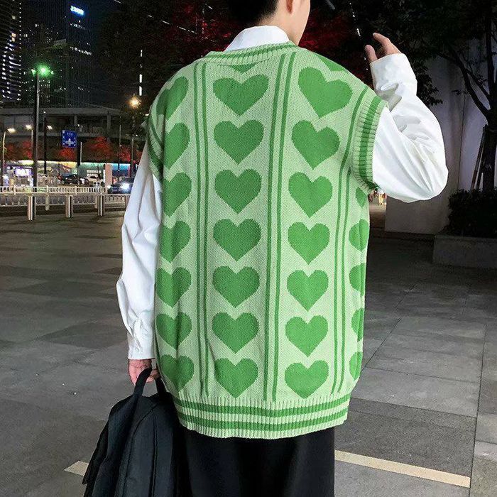 Продаю мужскую одежду .