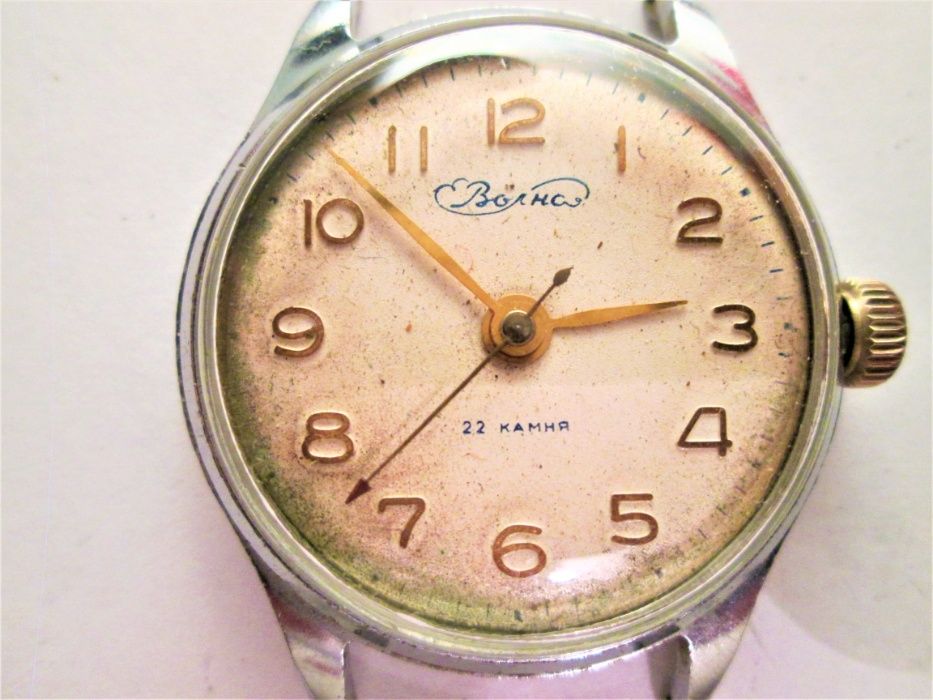 ceas Volna (scris in chirilica) Made in URSS an 1955 22 rubine