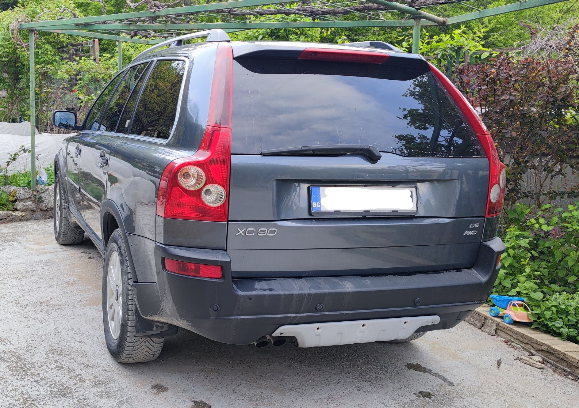 Продавам Volvo XC 90