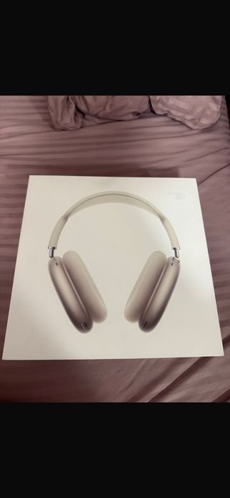 AirPods Max Starlight