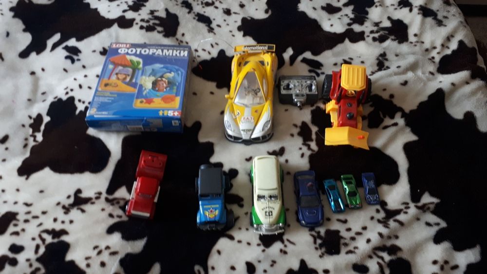 Машинка на пульту, фоторамки