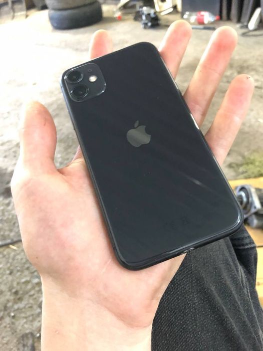 Обменяю айфон 11
