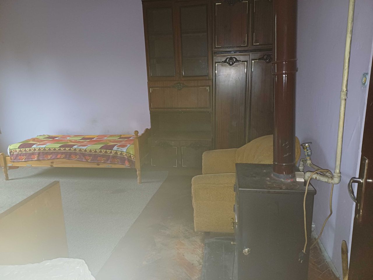 Дава се под наем Етаж от къща в Плевен, Идеален център - 60 кв.м за 153 € - Снимка #2