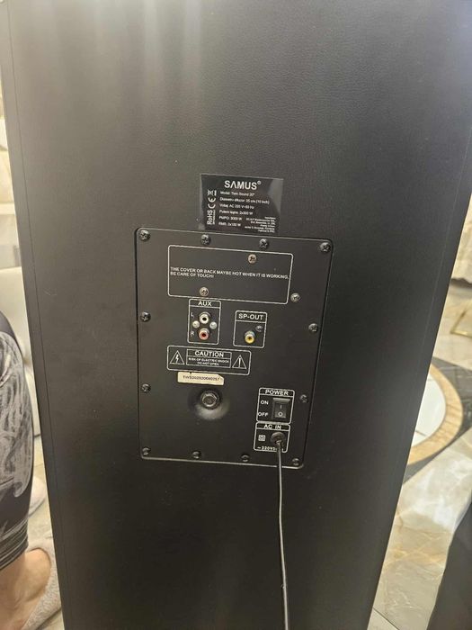 Vând boxe profesionale de 3000w 750 roni