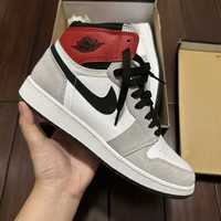 Air Jordan 1 Retro High OG "Light Smoke Grey"