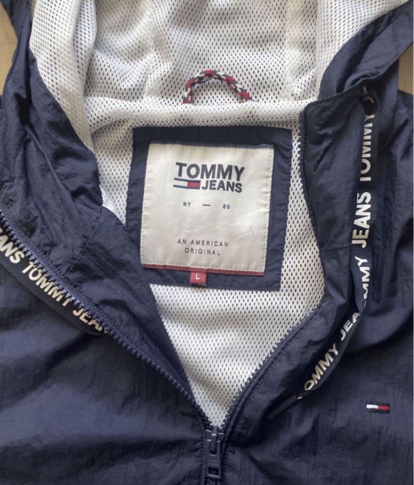 TOMMY HILFIGER / мъжко яке / суичър