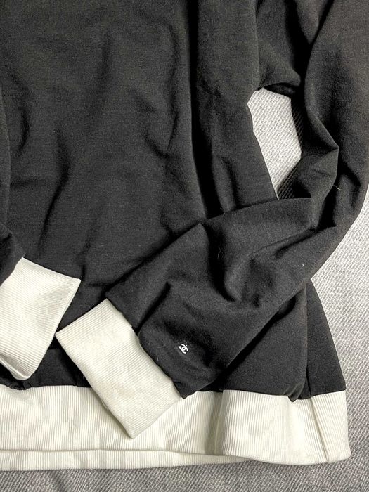 черна блуза суичър шанел с бяло дълъг ръкав chanel