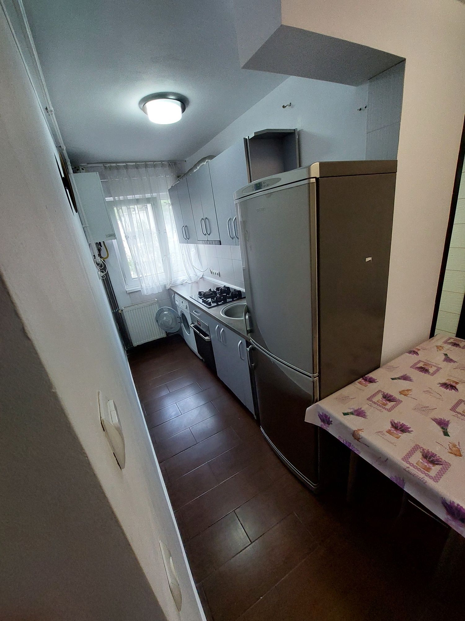 Inchiriez apartament 2 camere