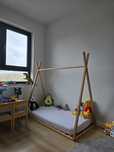 Pat copii tip cort Maralis Kave Home + saltea cocos + cearceaf bumbacc