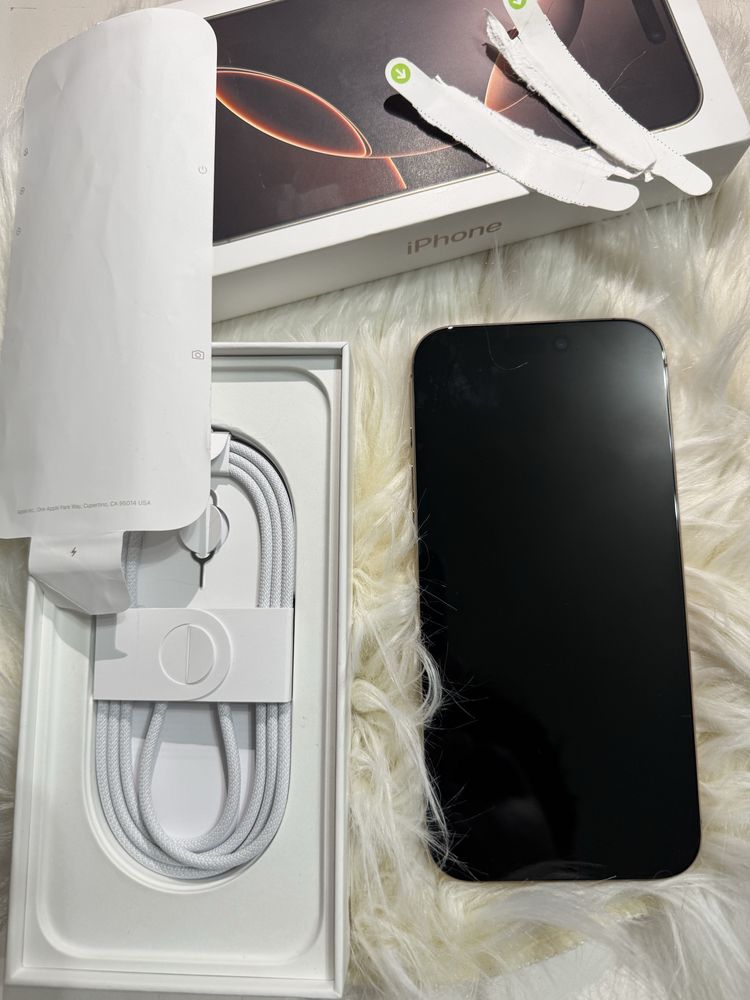 Iphone 16 Pro Max 256GB inca in garantie