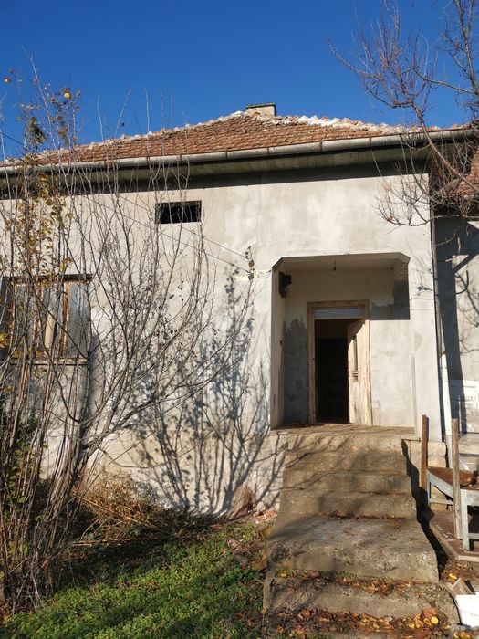 Къща в село Гостиля