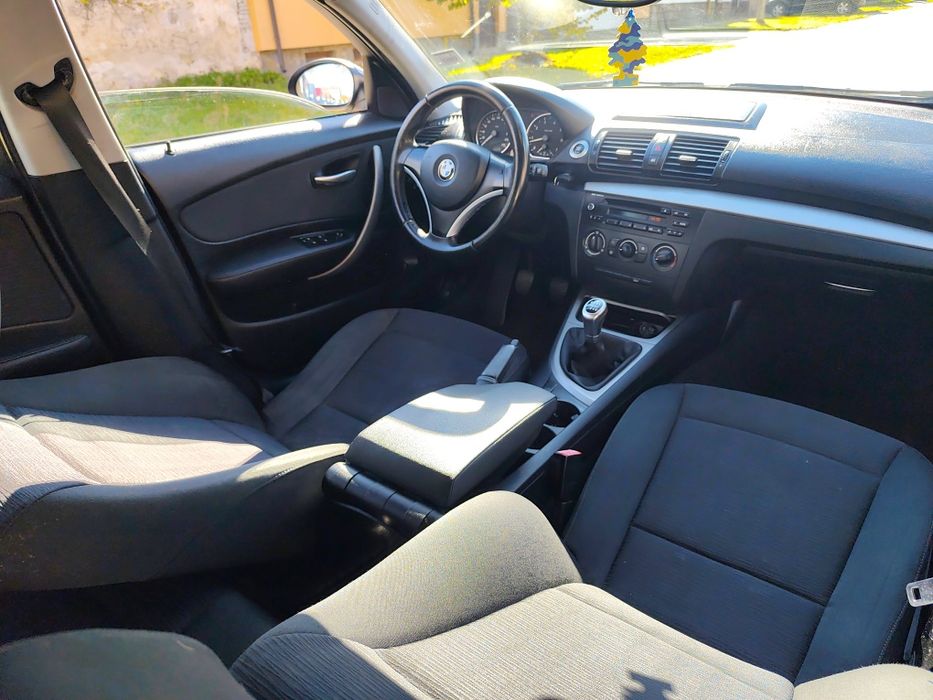 Bmw 116i an 2009 in 4 usi