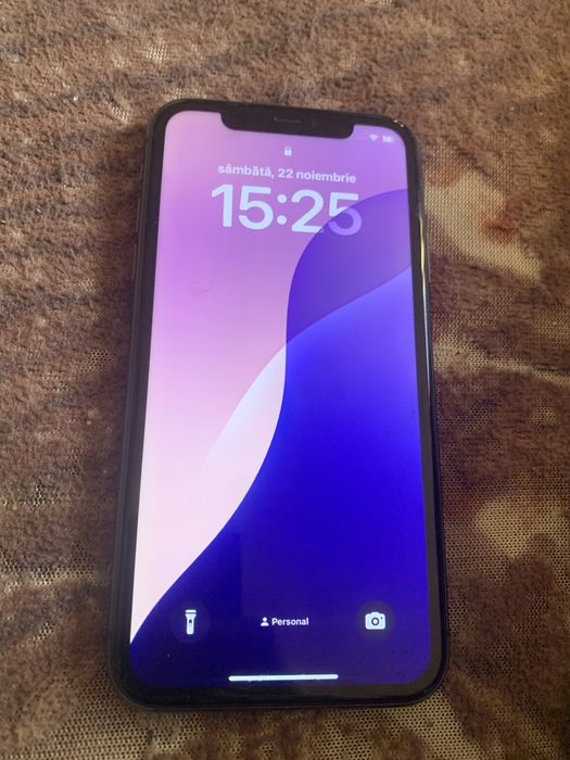 Vând iphone 11 se vinde urgentt!