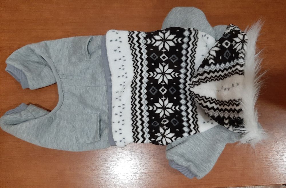 Продам комбенизое для собаки