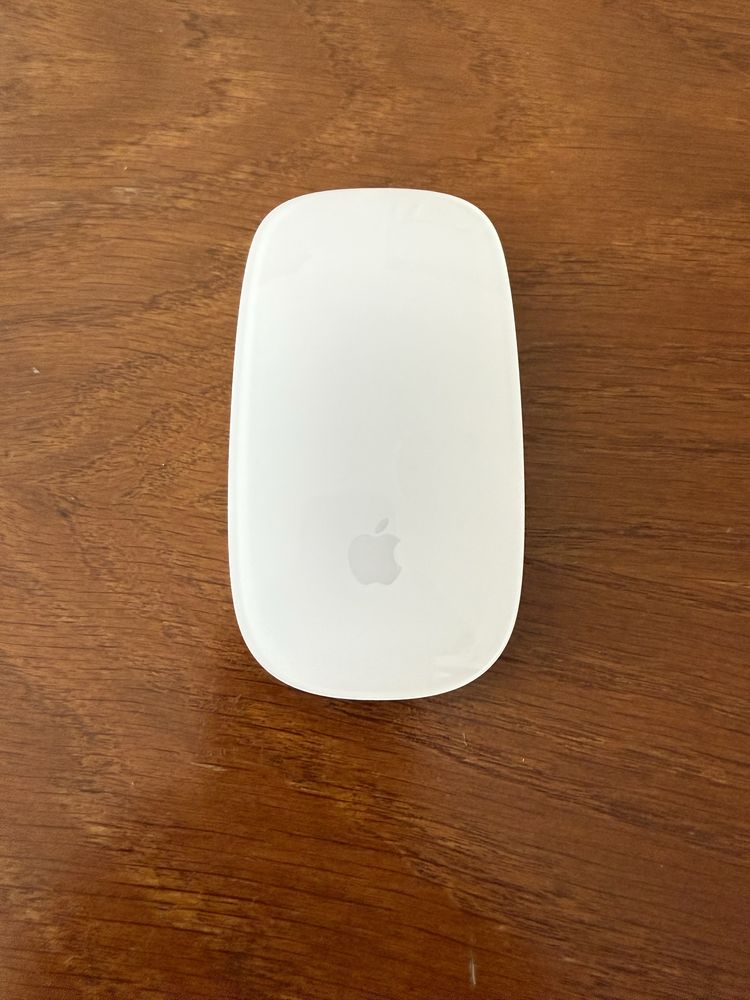 Magic mouse apple stare noua, folosit de cateva ori