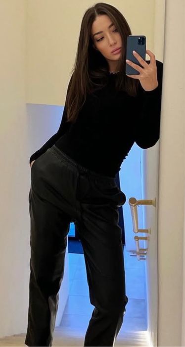 BOSS noi cu etichetă de la 900 RON la 350 ron