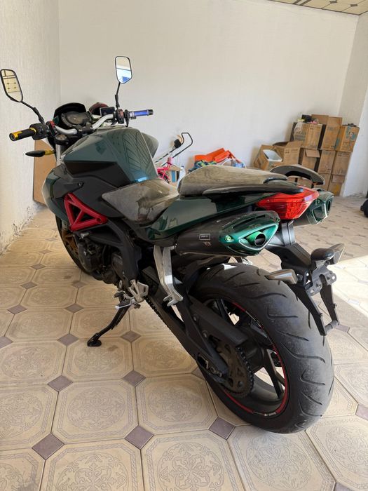 Продам Benelli TNT600