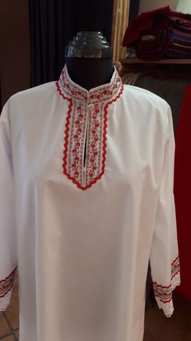 Дамска фолклорна риза-75 лв