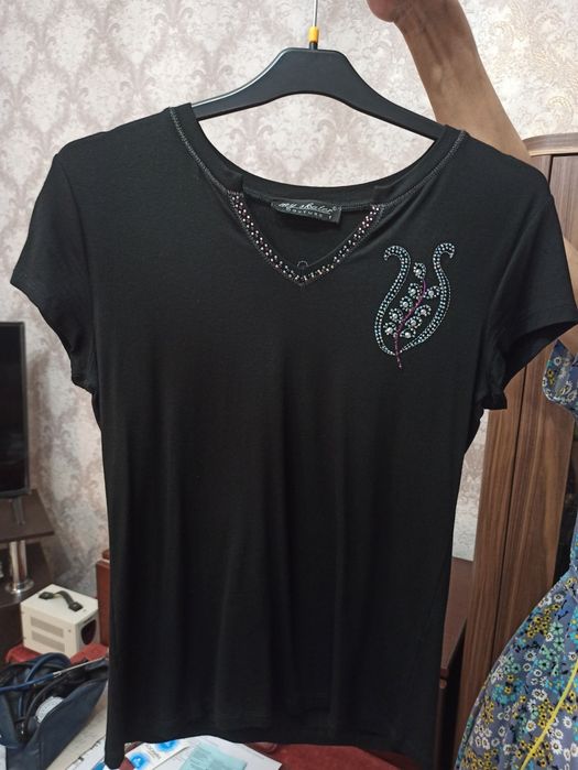 Кофта нарядная продам