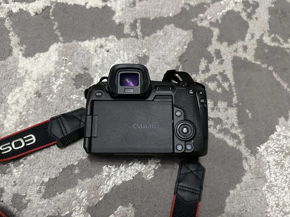 Canon EOS R Aparat Foto Mirrorless 30,3 MP Full Frame Body