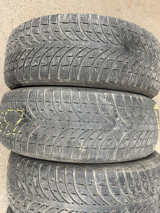 Cauciucuri de iarnă 235/60/18 Michelin