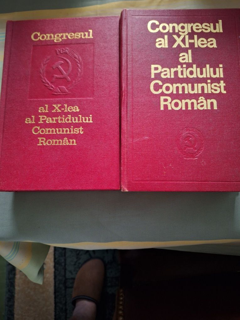 Vand la preturi modice COLECTIONARILOR de carti, si vederi  vechi