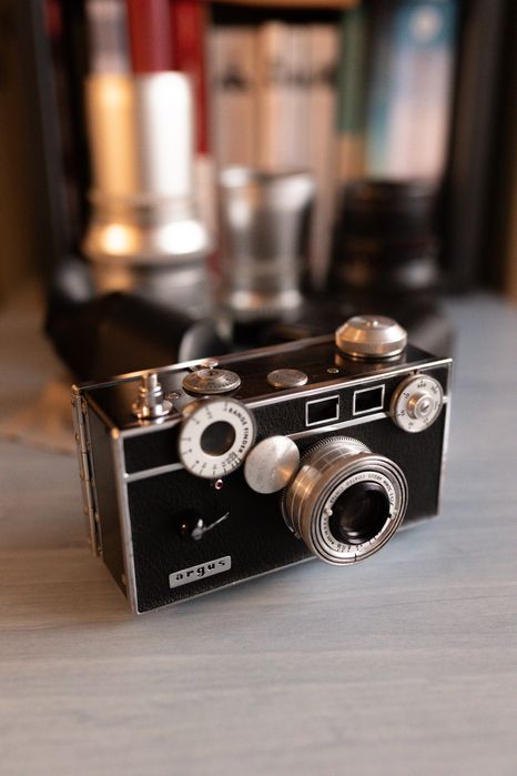 Aparate pe film - Leica, Pentax, Nikon, Hasselblad, Argus