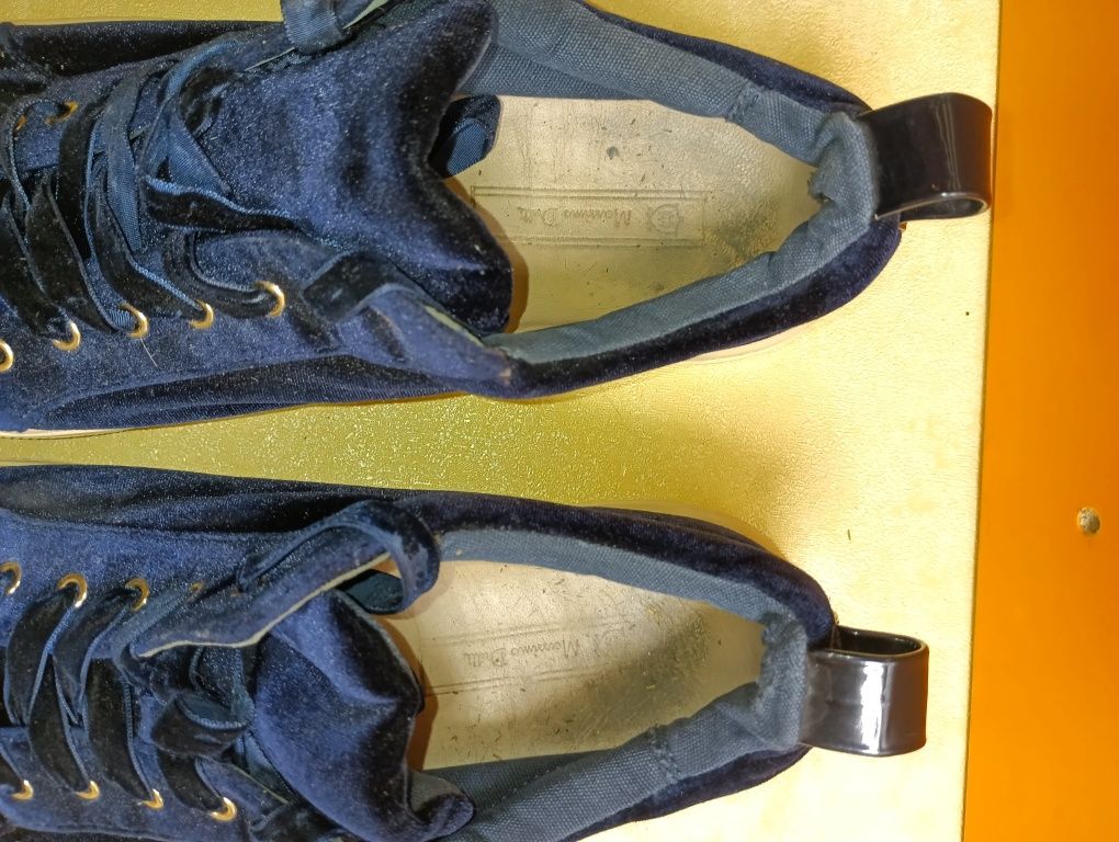 Massimo Dutti N 41 кожени - 35 лв