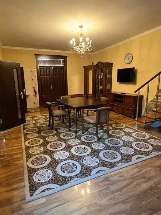 ул.Мироншох  | Айбек 9-комнат 7-соток 580 м2 [ДМ-004]