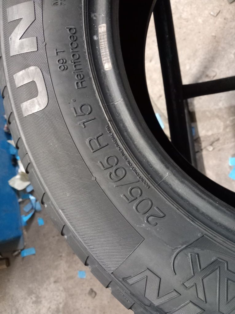 205 65 R 15 Uniroyal vara