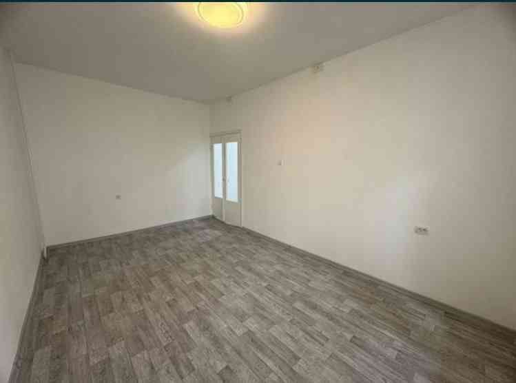 МЕТРО 5-бекат Дустлик 1  1*2/4/5 2*6 балкон 45.000