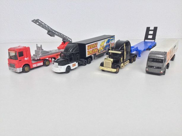 Lot camioane - Renault - American Freightliner și Volvo