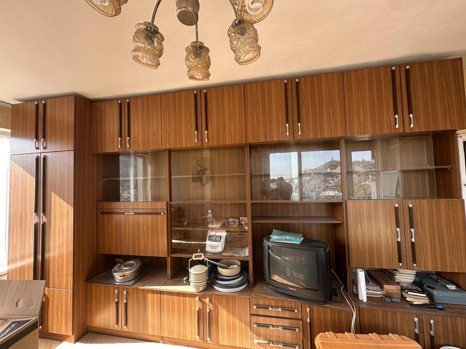 Секция с гардероб