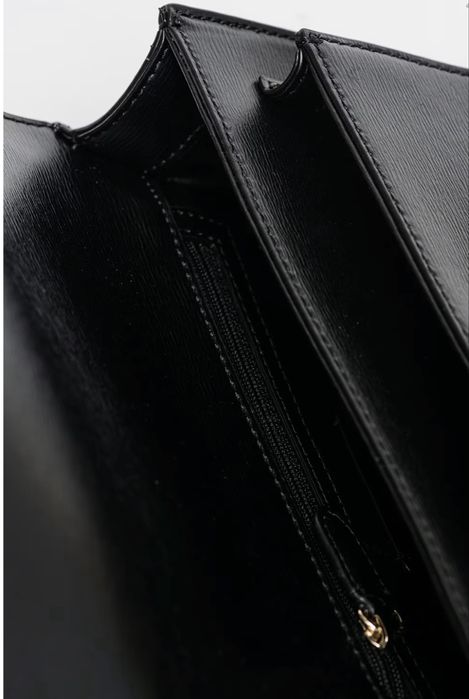 Чанта от естествена кожа DKNY