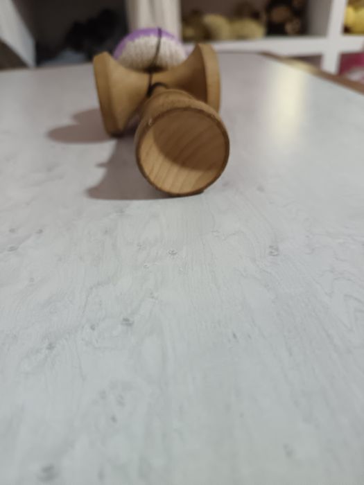 Kendama krom pop cu grip folosita dar in stare buna